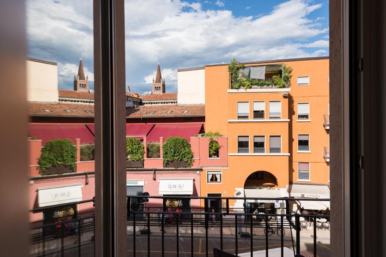 Flats4Rent Carla'S Apartments 维罗纳 外观 照片