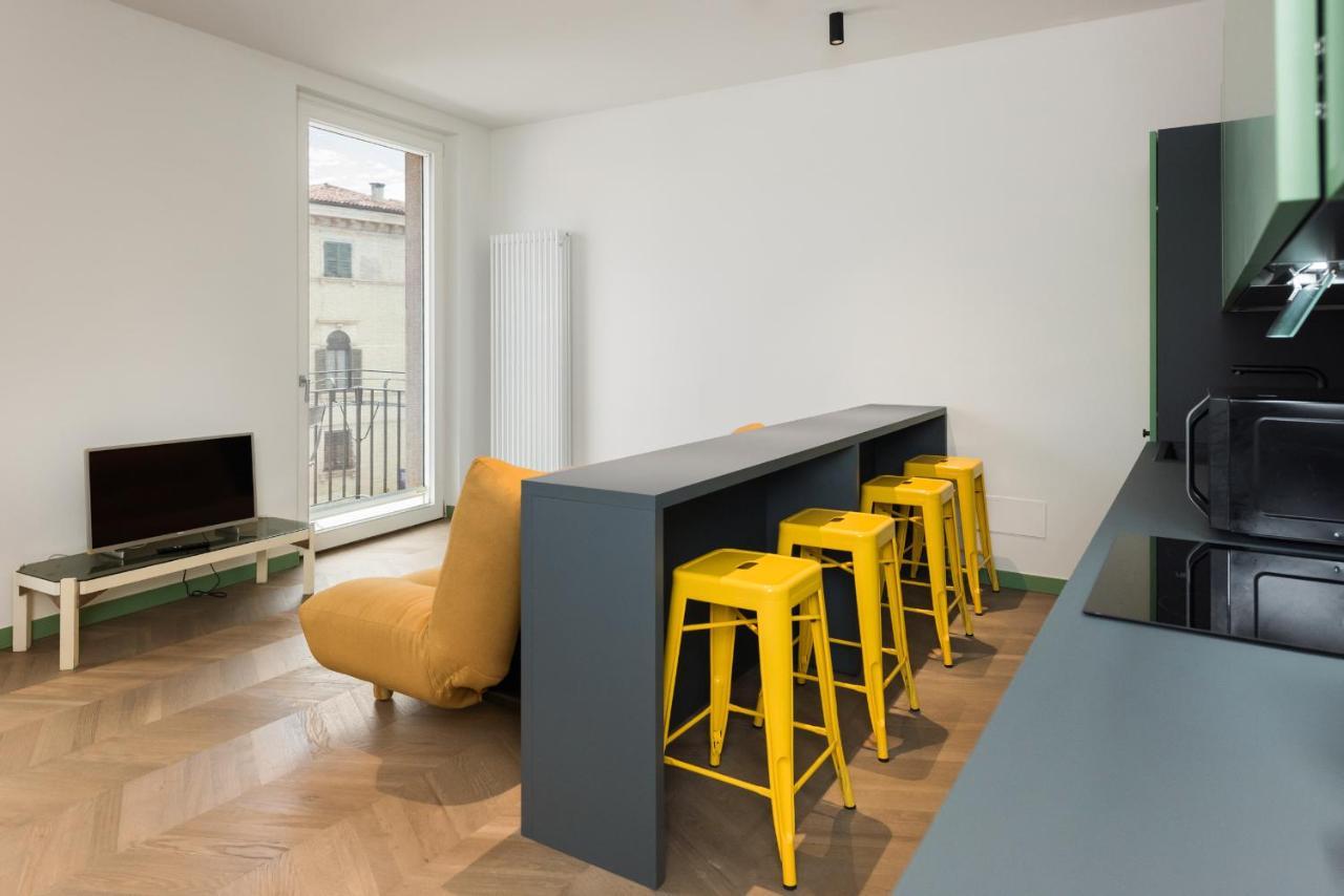 Flats4Rent Carla'S Apartments 维罗纳 外观 照片